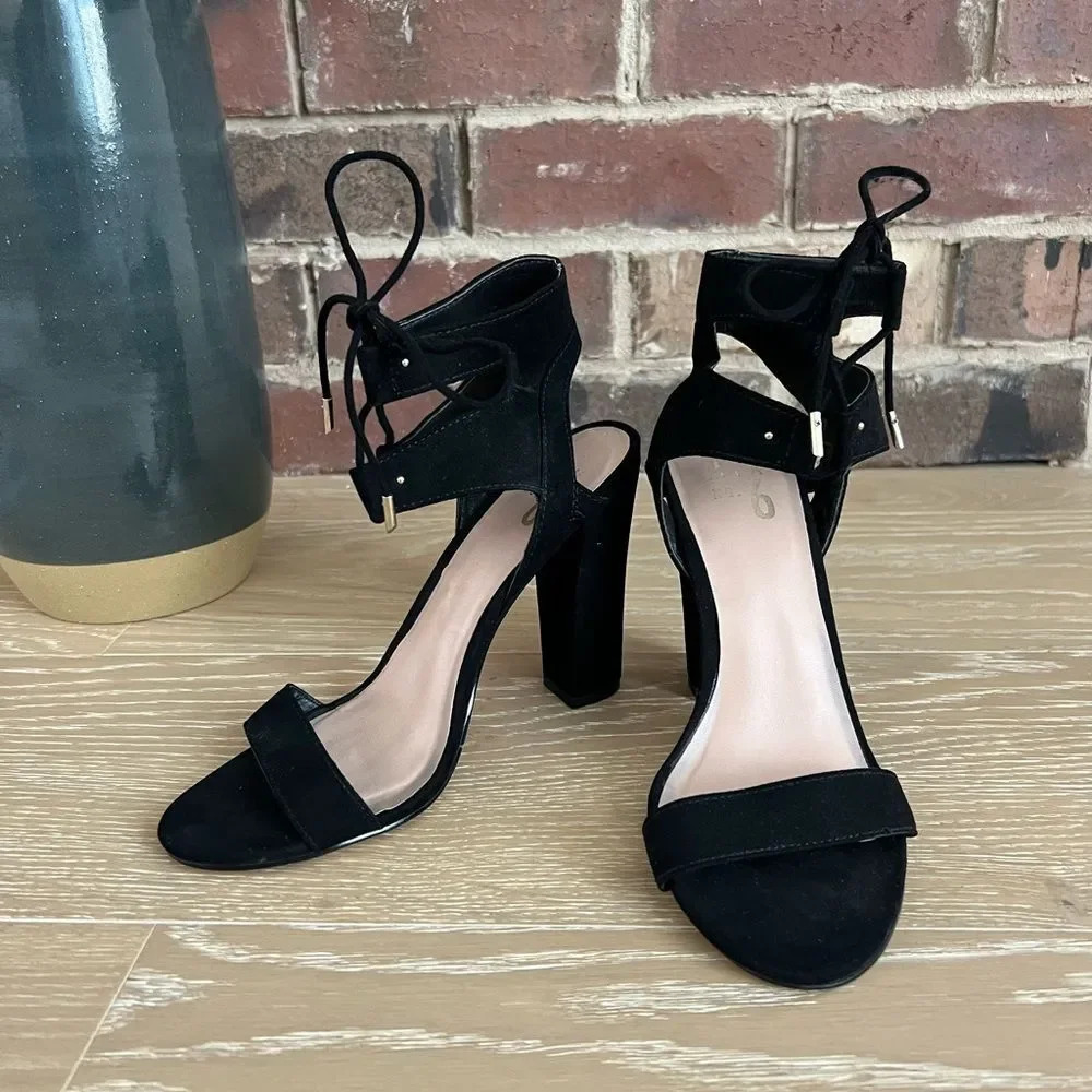 Mix No. 6 Black Ankle Strap Lace Up Strappy Heels Size 6.5 Lace Up Formal Nice